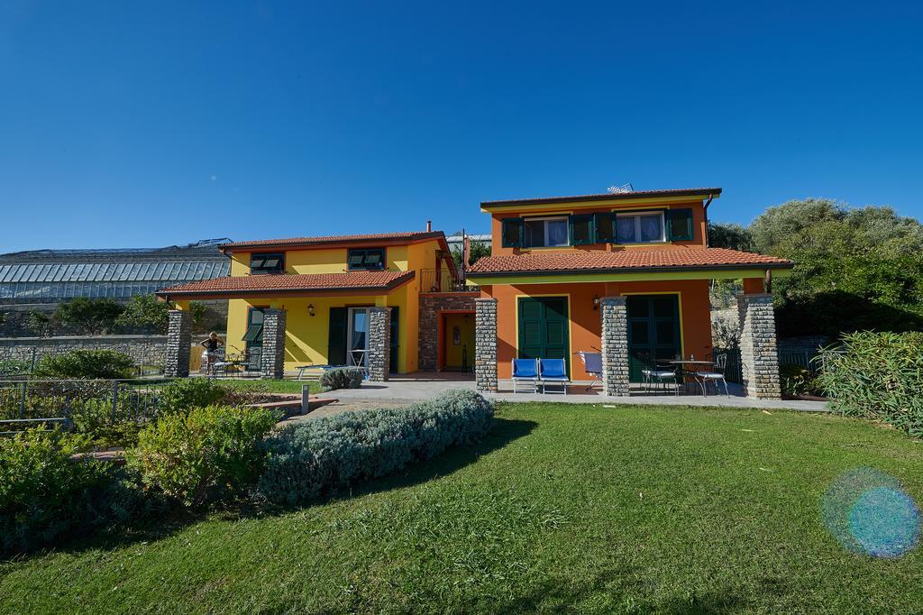 Agriturismo Le Girandole Diano Marina Exterior photo